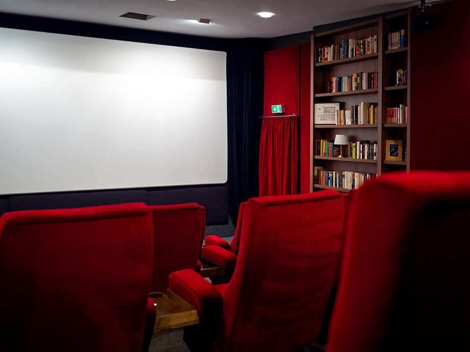 Schauburg Filmtheater Blick in einen Kinosaal des Schauburg Filmtheaters